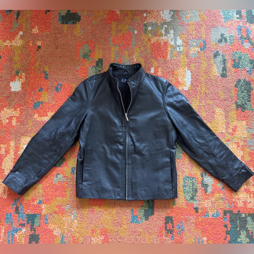 GAP women’s vintage 90s black leather jacket